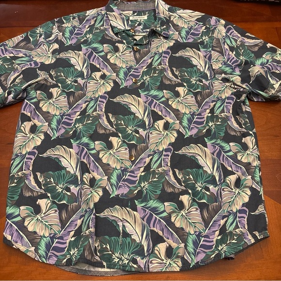 Tommy‎ Bahama Green and Purple Casual Hawaiian Style Button Down Shirt XXL - Picture 1 of 6